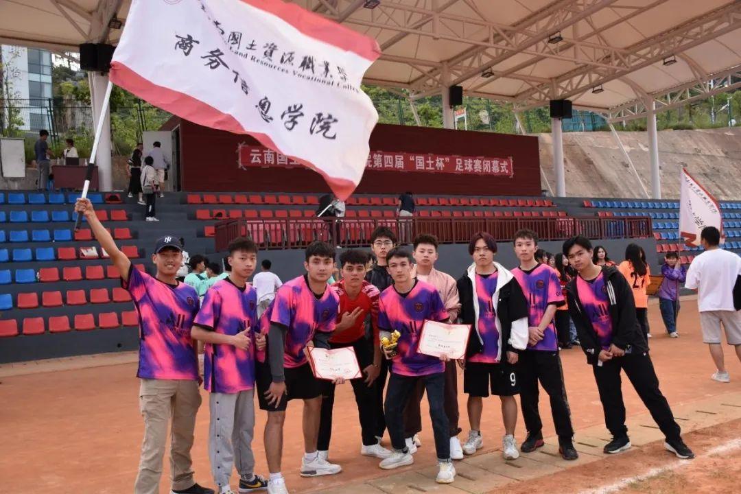 b750282310a060acf7b1a57f89b1e2ce.jpg